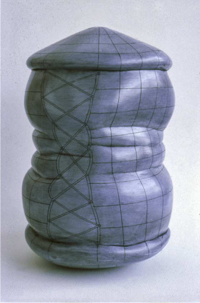 Globulus hystericus, 1968, painted wood, 35 x 25 x 25 cm. Didrichsen Art Museum. Image: Lasse Koivunen