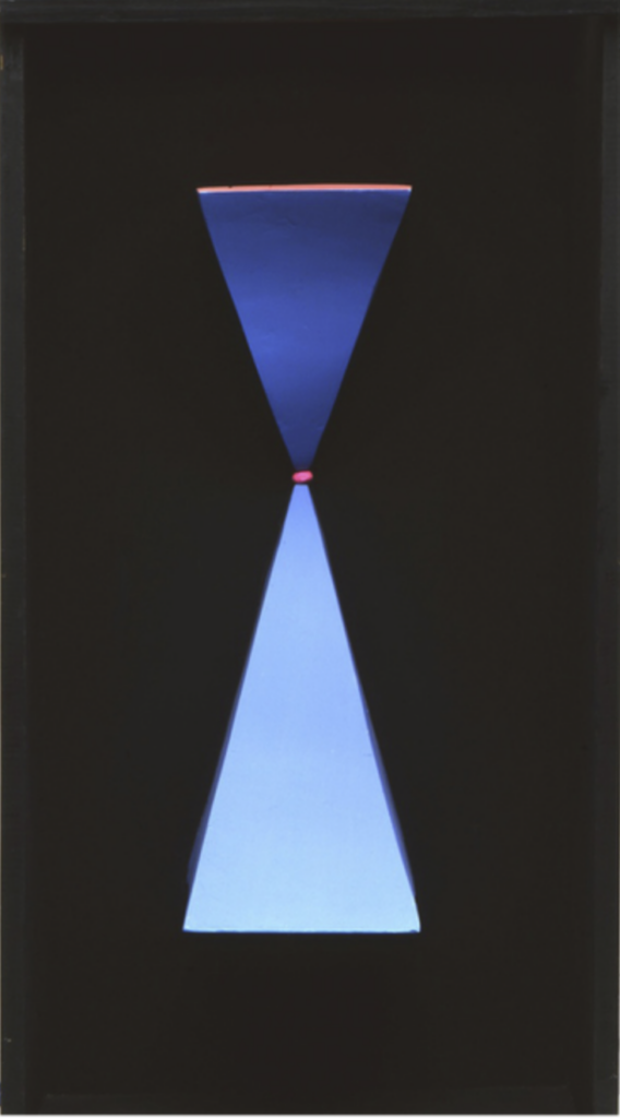 The Sun Setting, 1969, painted aluminium, 53 x 27 x 16 cm. Kimmo Kaivanto Foundation. Image: Lasse Koivunen