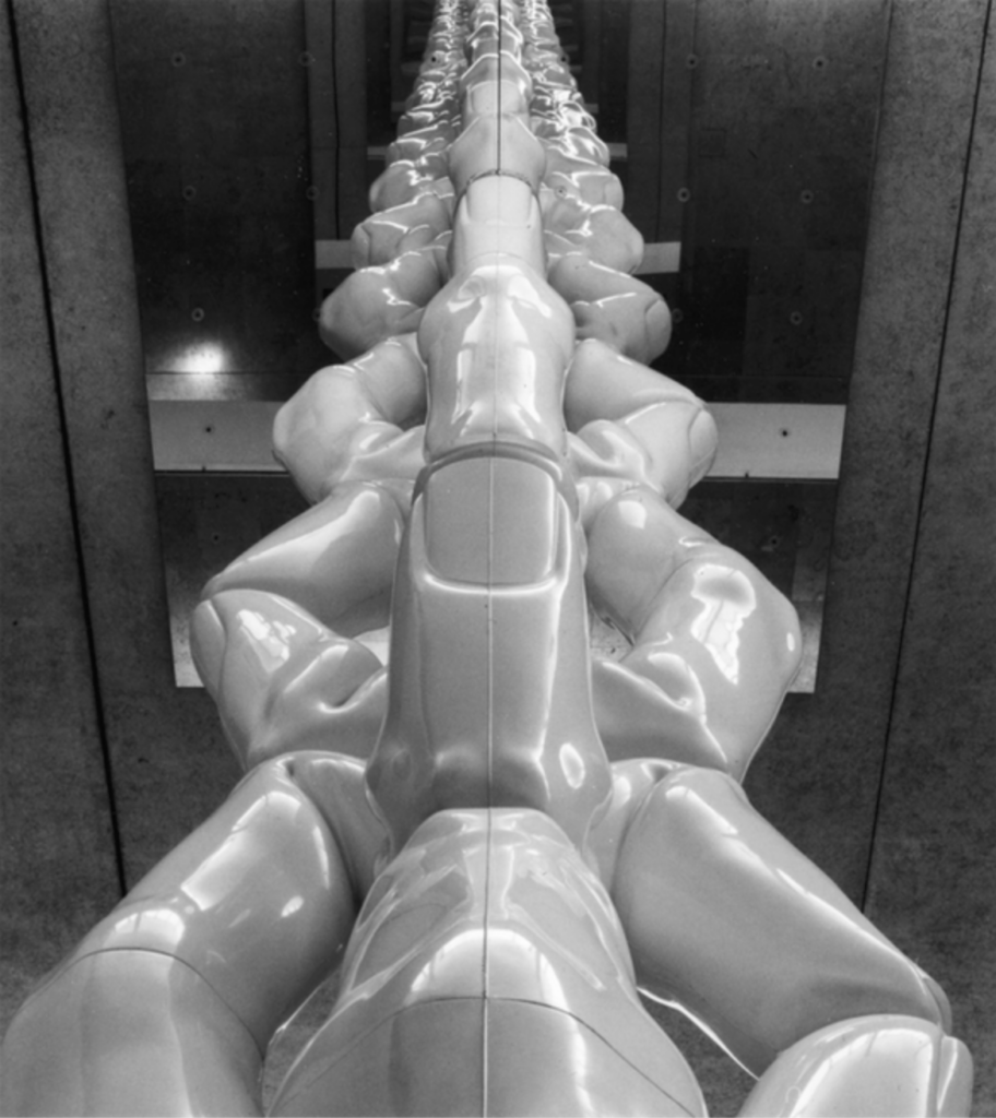 Chain (Positive Visionary Diagonal, 1972, glass fibre and steel, 2 pcs mirrors 350 x 350 cm, height 840 cm. City of Helsinki / Helsinki City Hall lobby. Image: Kimmo Kaivanto Foundation archive